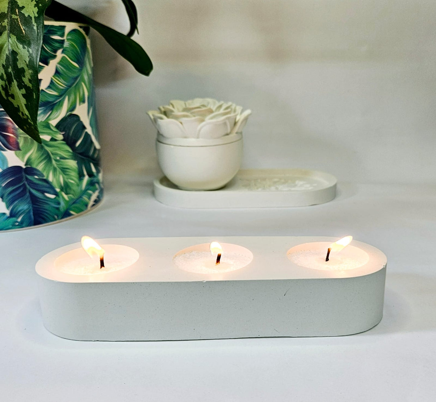 Oval Round Candle Vessel