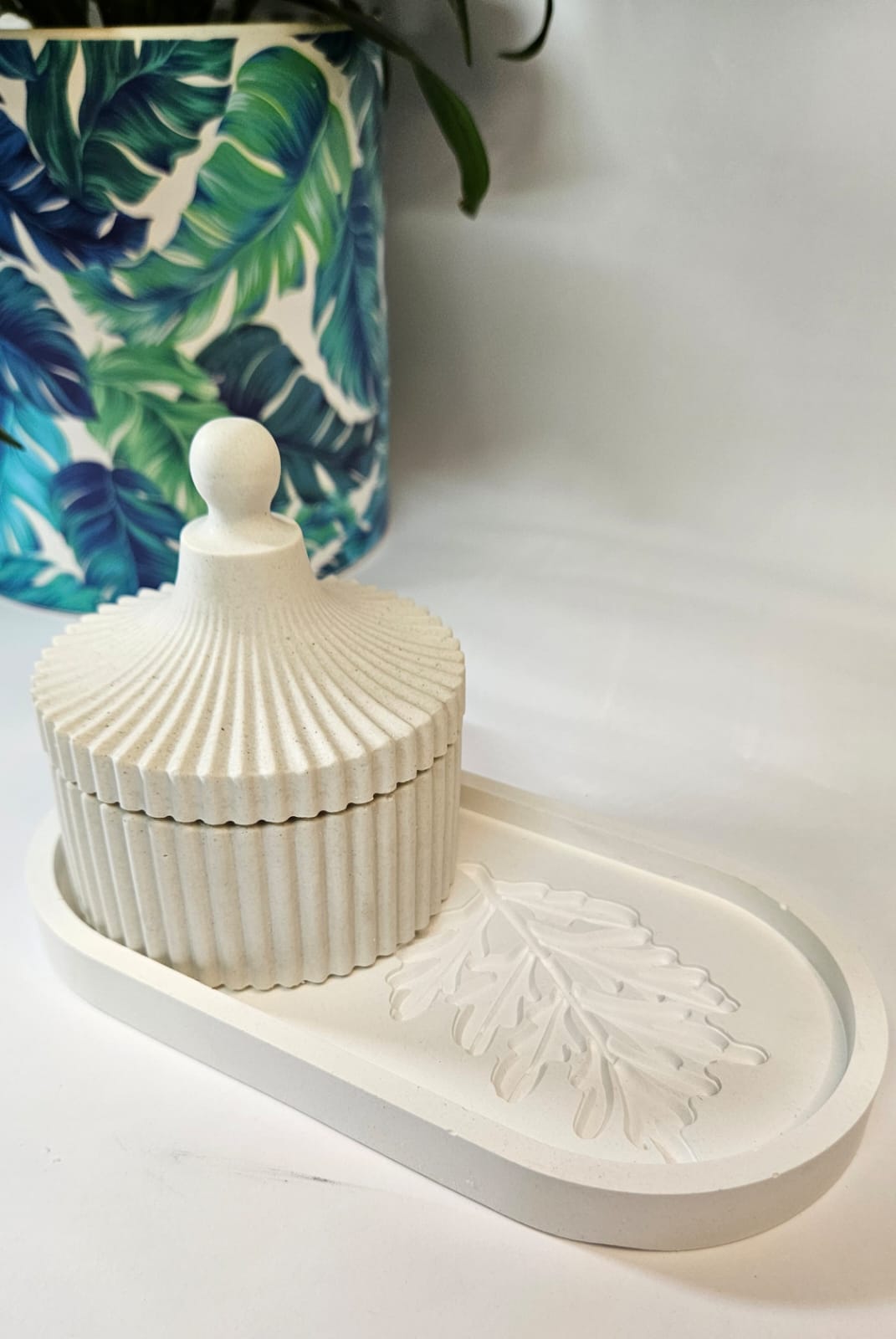 Leaf Embossed Tray and Striped Vessel set