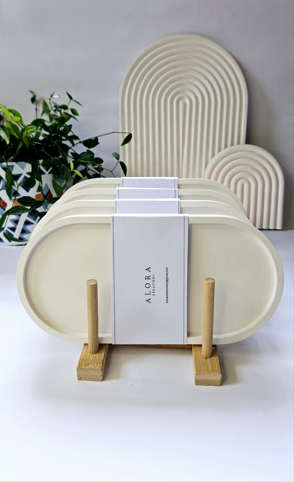 Oval Trinket Tray (24cm)